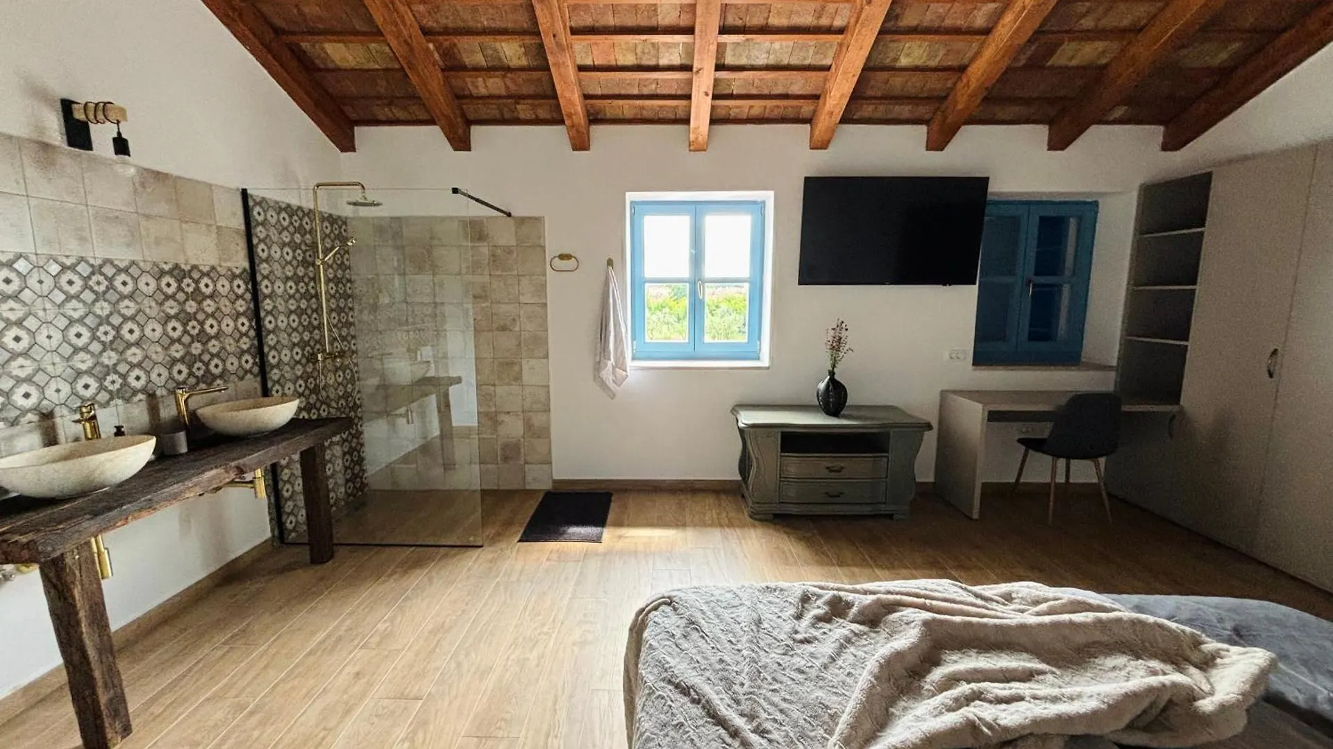 Villa Francesca, Buje Kastel 0*,